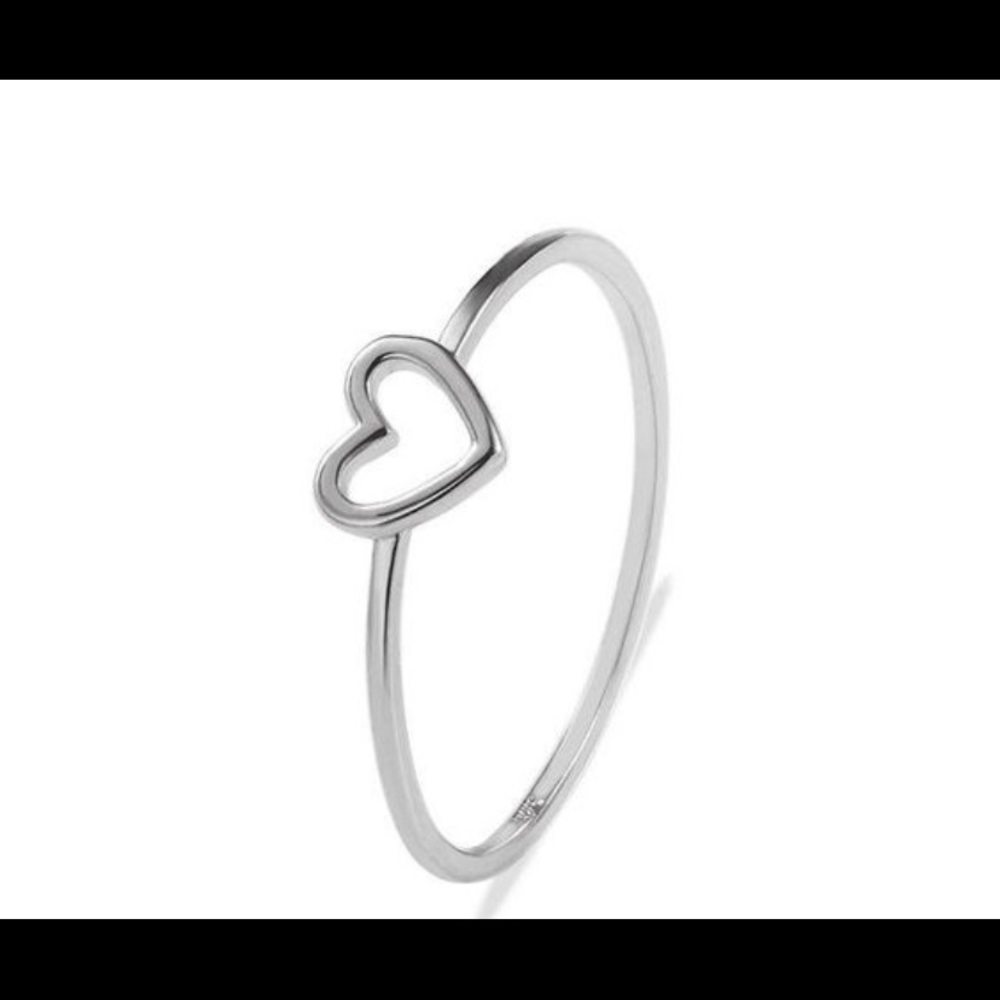 Silver heart ring